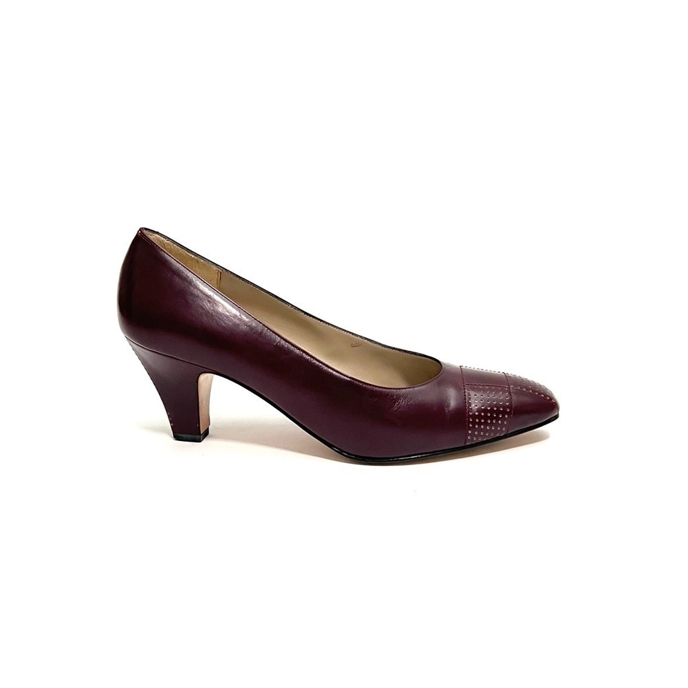 FERRAGAMO | Vintage 1990s oxblood leather vented slip on classic pumps